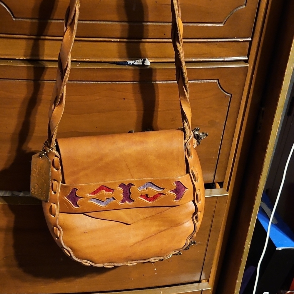 Elegant Tan Leather Satchel with Braided Strap
